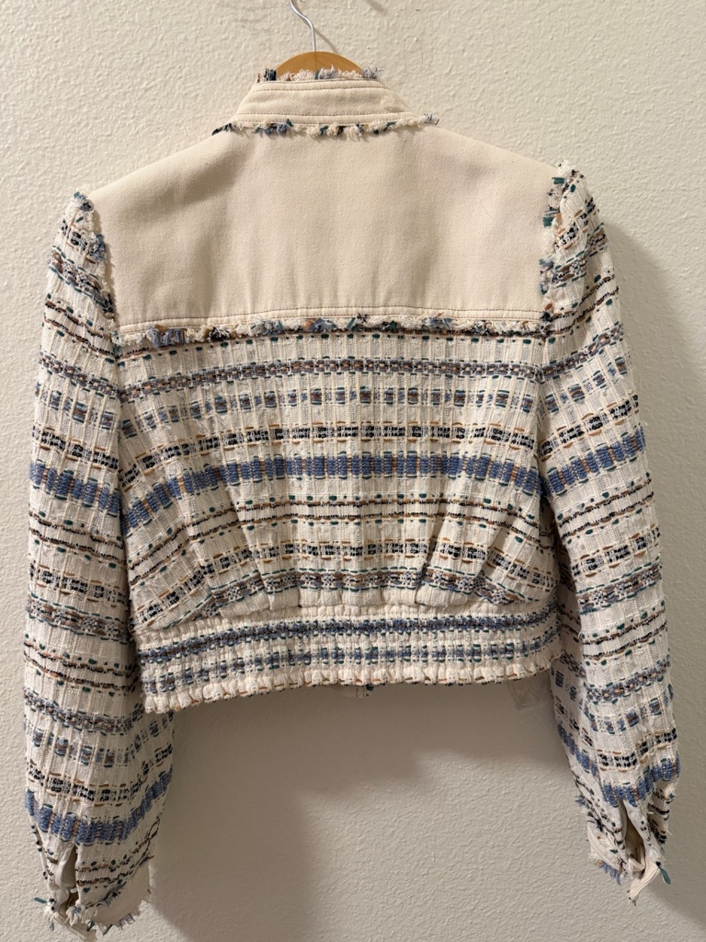 Veronica Beard Cream Tweed Jacket with Blue & Tan Accents - Picture 8 of 11